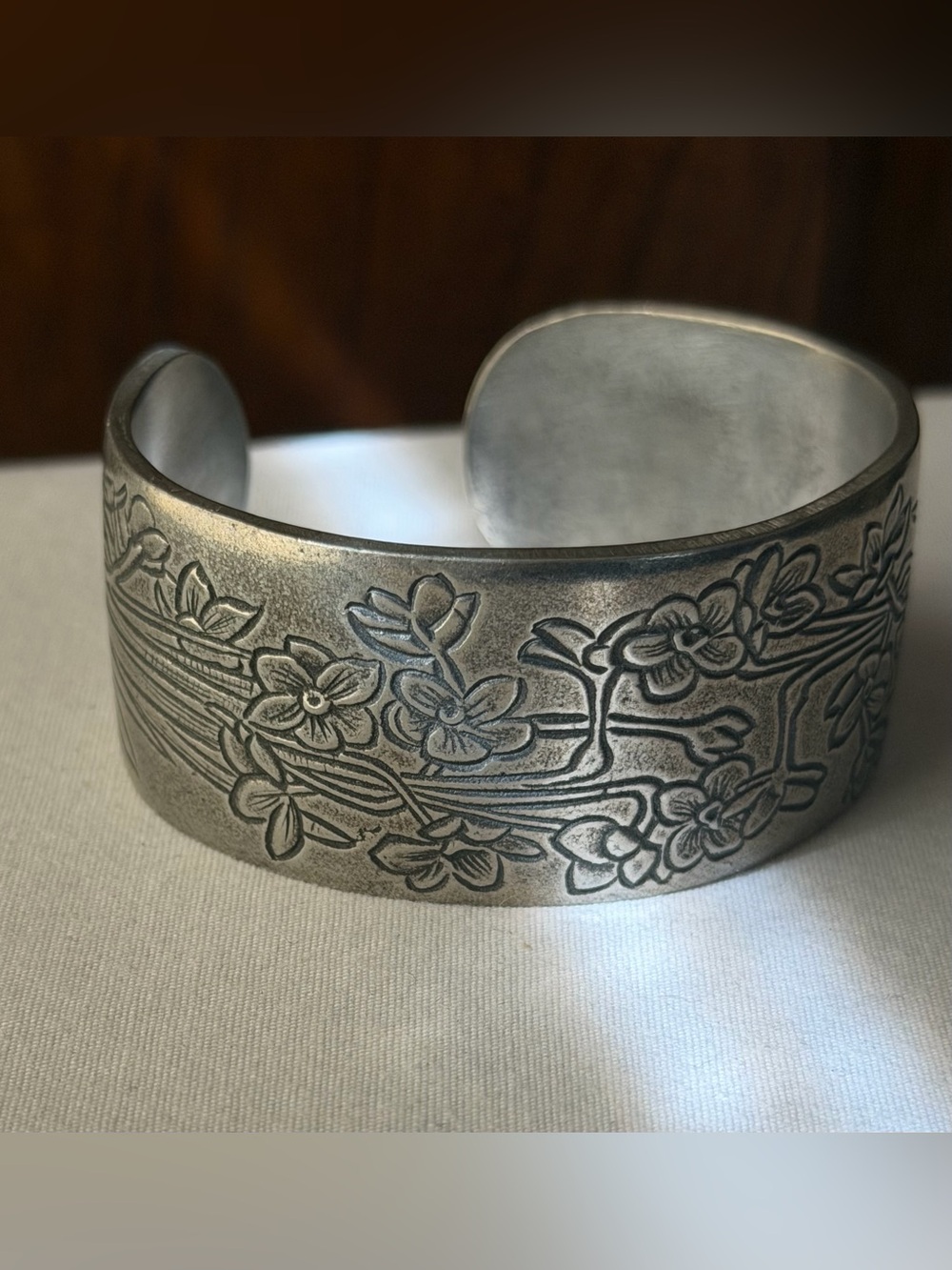 Salisbury Pewter December Narcissus Birth Month Floral Cuff Bracelet